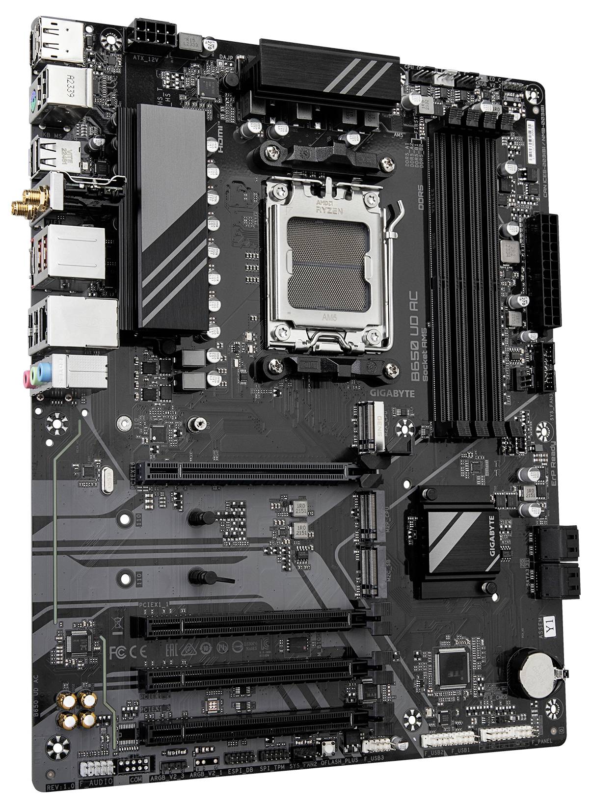 Motherboard von Gigabyte mit mehreren PCIe-Steckplätzen, Ports und einem CPU-Sockel, geeignet für Computerhardware-Aufbau.
