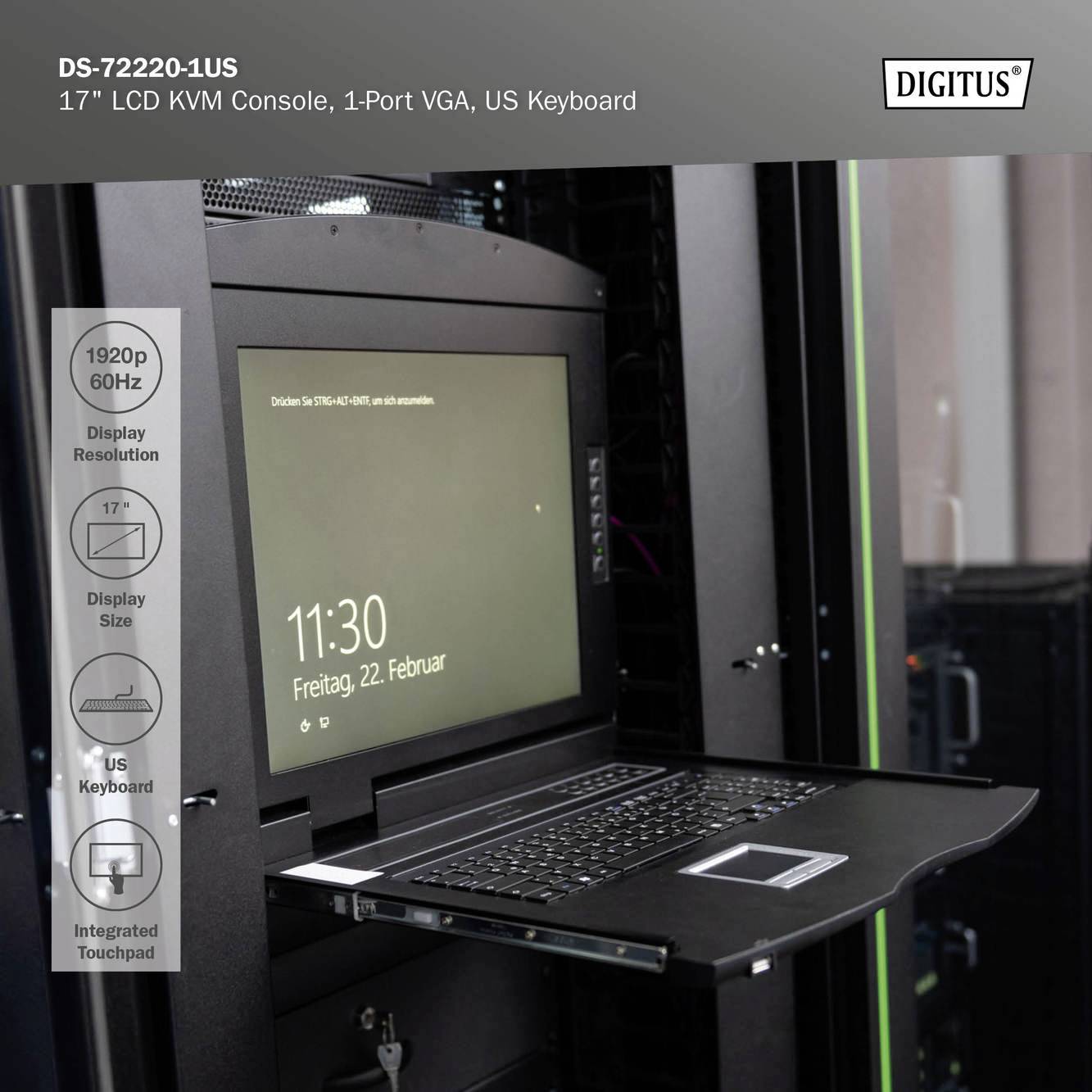 Ein aufgeklappter 17” LCD-KVM-Konsolenbildschirm in einem Server-Rack zeigt Datum, Uhrzeit und Tastaturlayout mit Mauspad.