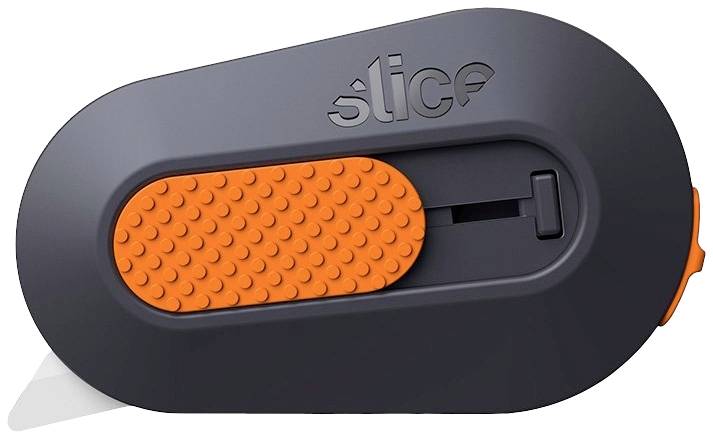 Manuelle Kunststoffschneide mit oranger Gummigriff-Fläche, Schieberegler und klappbarer Klinge. Markenname 'Slice' eingraviert.