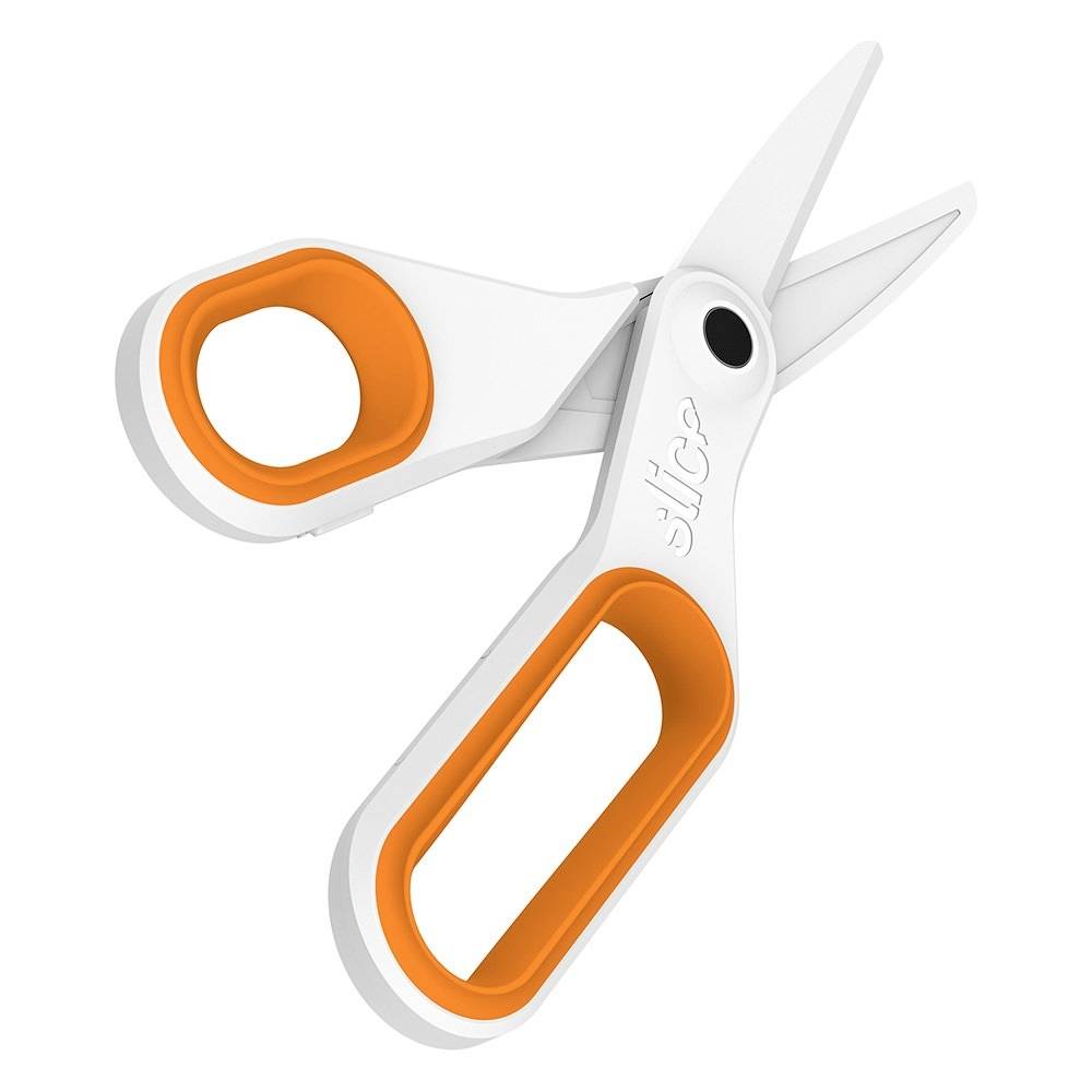 Eine weiße Schere mit orangefarbenen Elementen und ergonomischem Griff, geeignet für einfaches und sicheres Schneiden.