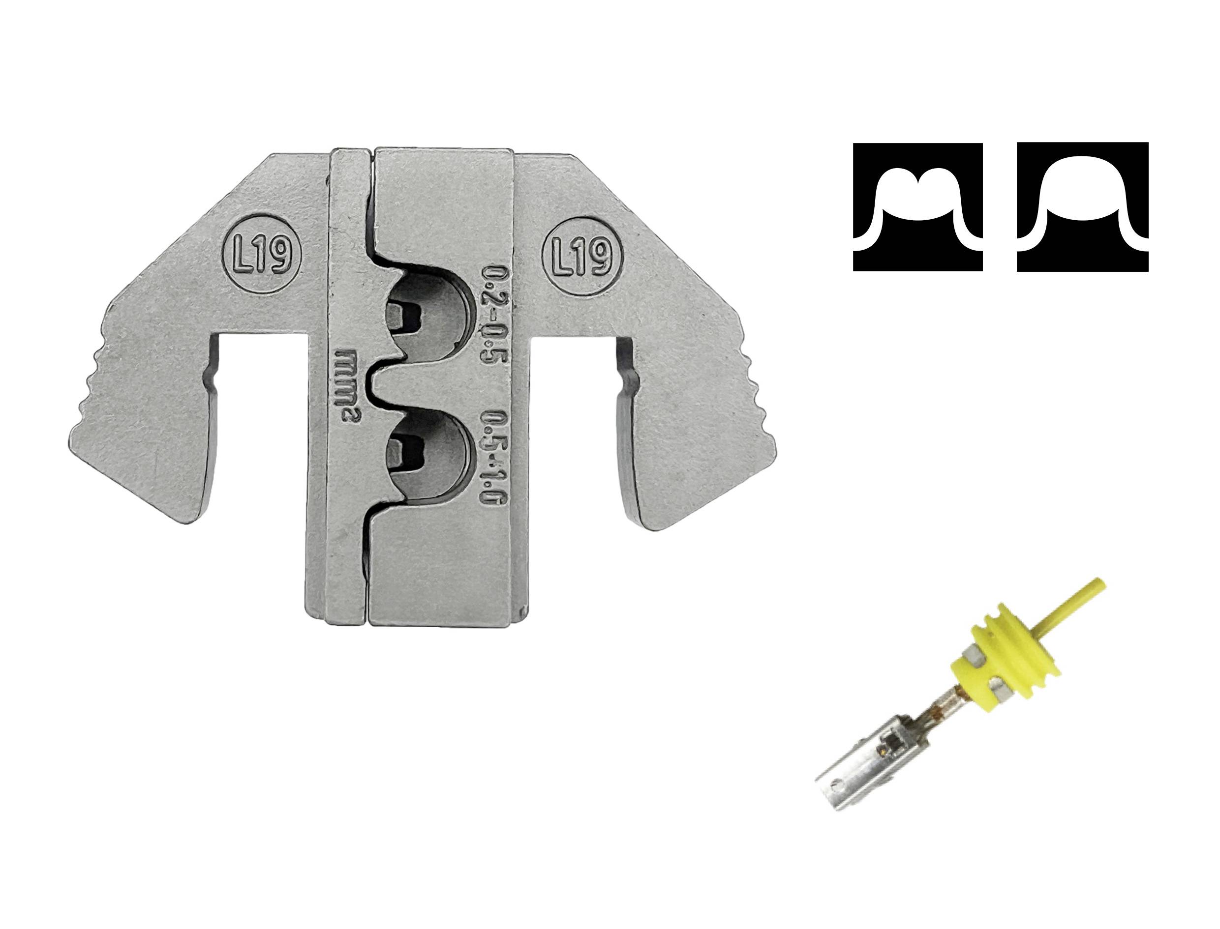 Metallcrimpwerkzeug mit Gravuren 'L19', '0.2-1.5', und '0.5-10 mm²', daneben schwarzes Symbol und ein gelber Steckverbinder.