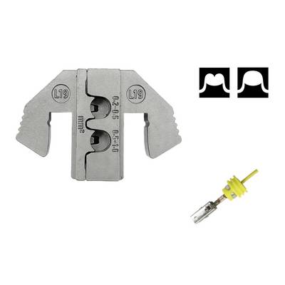 Metallcrimpwerkzeug mit Gravuren 'L19', '0.2-1.5', und '0.5-10 mm²', daneben schwarzes Symbol und ein gelber Steckverbinder.