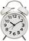 Ein weißer Wecker mit zwei Glocken zeigt 10:09 Uhr an.