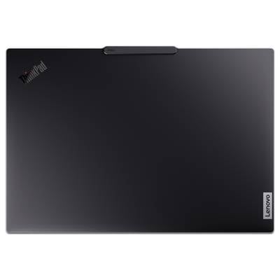 Geöffnetes dünnes schwarzes Lenovo-ThinkPad mit glatter Oberfläche, Markenlogo oben links, Lenovo-Logo unten rechts.