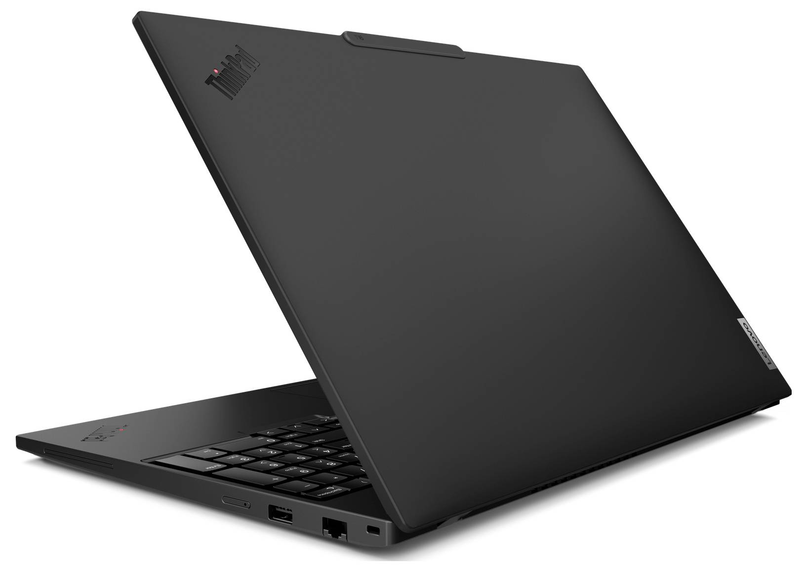 Ein auf einem Tisch geöffneter Laptop in schräger Rückansicht, zeigt das schwarze Gehäuse ohne sichtbare Marken; Fokus auf Design.