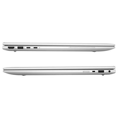 Seitenansicht von zwei silbernen Laptops. Der obere zeigt Anschlüsse, darunter HDMI, USB und Kopfhörerbuchse. Der untere ohne erkennbare Anschlüsse.