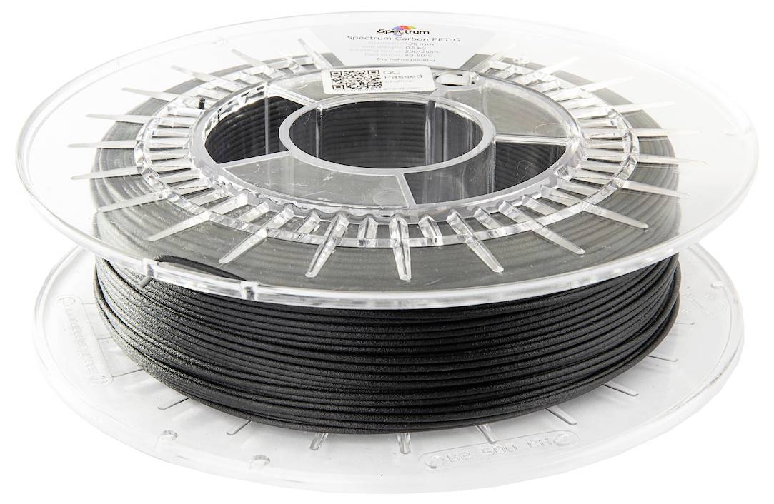Eine Spule schwarzes Filament für 3D-Drucker, transparentes Kunststoffgehäuse, Hersteller und Produktinformationen auf dem Etikett.