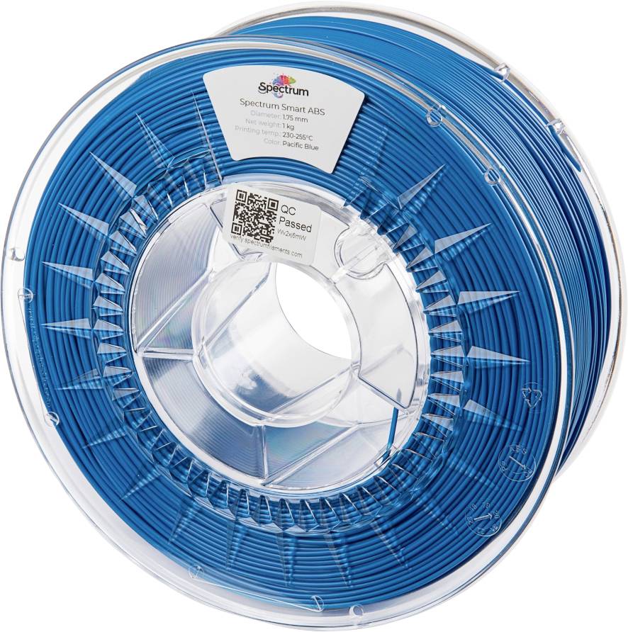 Spule mit blauem 3D-Druckerfilament der Marke Spectrum Smart ABS, inklusive Etikett mit QR-Code und Qualitätskontrolle.