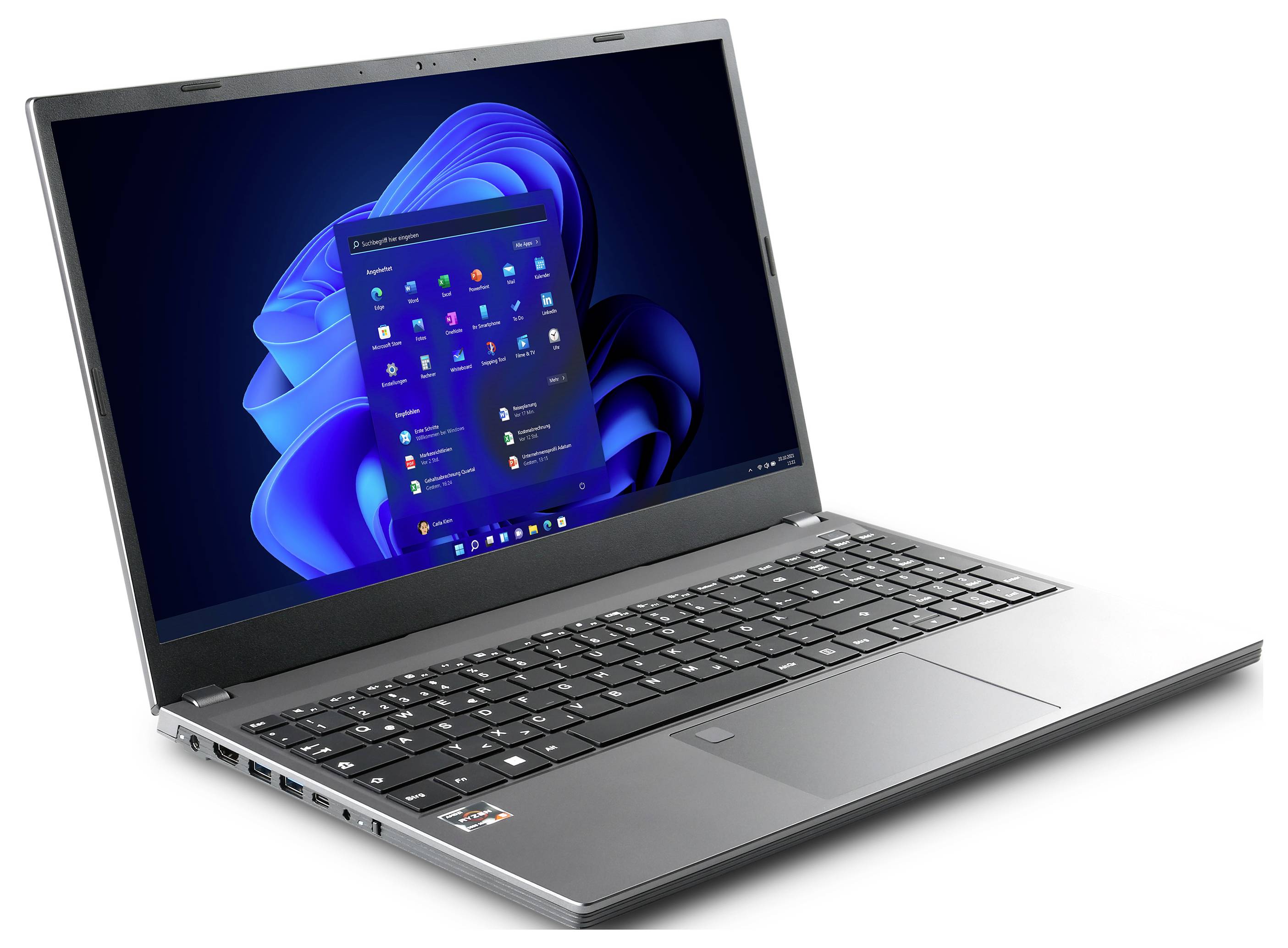 Ein geöffneter Laptop mit einem Bildschirm, der das Windows 11-Startmenü zeigt. Das Gerät steht auf einem weißen Hintergrund.