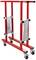 Roter Transportwagen mit vier Rollen und verstellbaren Seitenhalterungen, geeignet zum Bewegen von schweren Platten oder Türen.