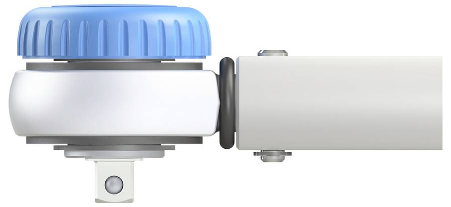 Eine Seitenansicht eines pneumatischen Aktors mit einer blauen Kappe oben, angeschlossen an ein Ventil, verwendet zur Steuerung von Flüssigkeits- oder Gasströmung.