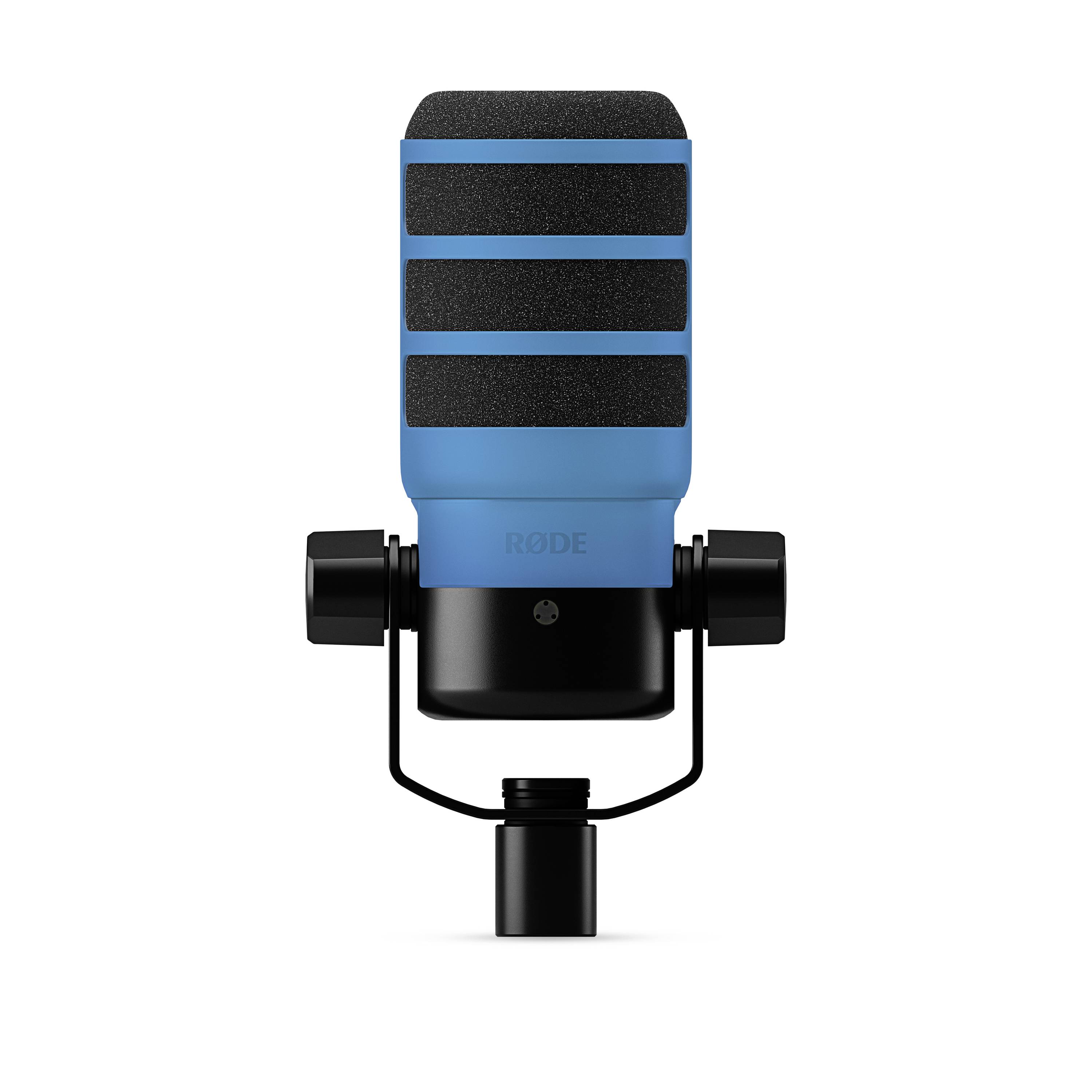 Ein blau-schwarzes Mikrofon, richtet sich auf eine Audiosendung oder Podcast-Produktion. Es hat ein modernes, robustes Design.