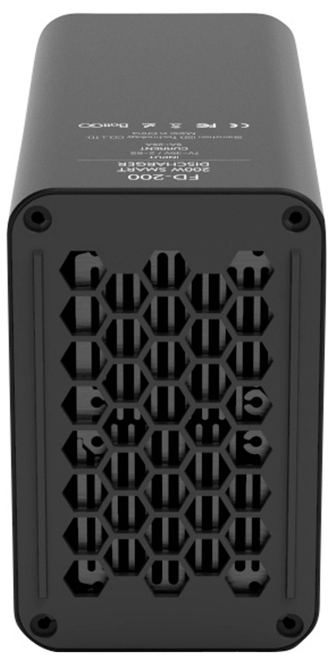 Ein schwarzes rechteckiges Gerät mit Lüftungsgitter an der Vorderseite. Oberseite mit technischen Spezifikationen bedruckt.