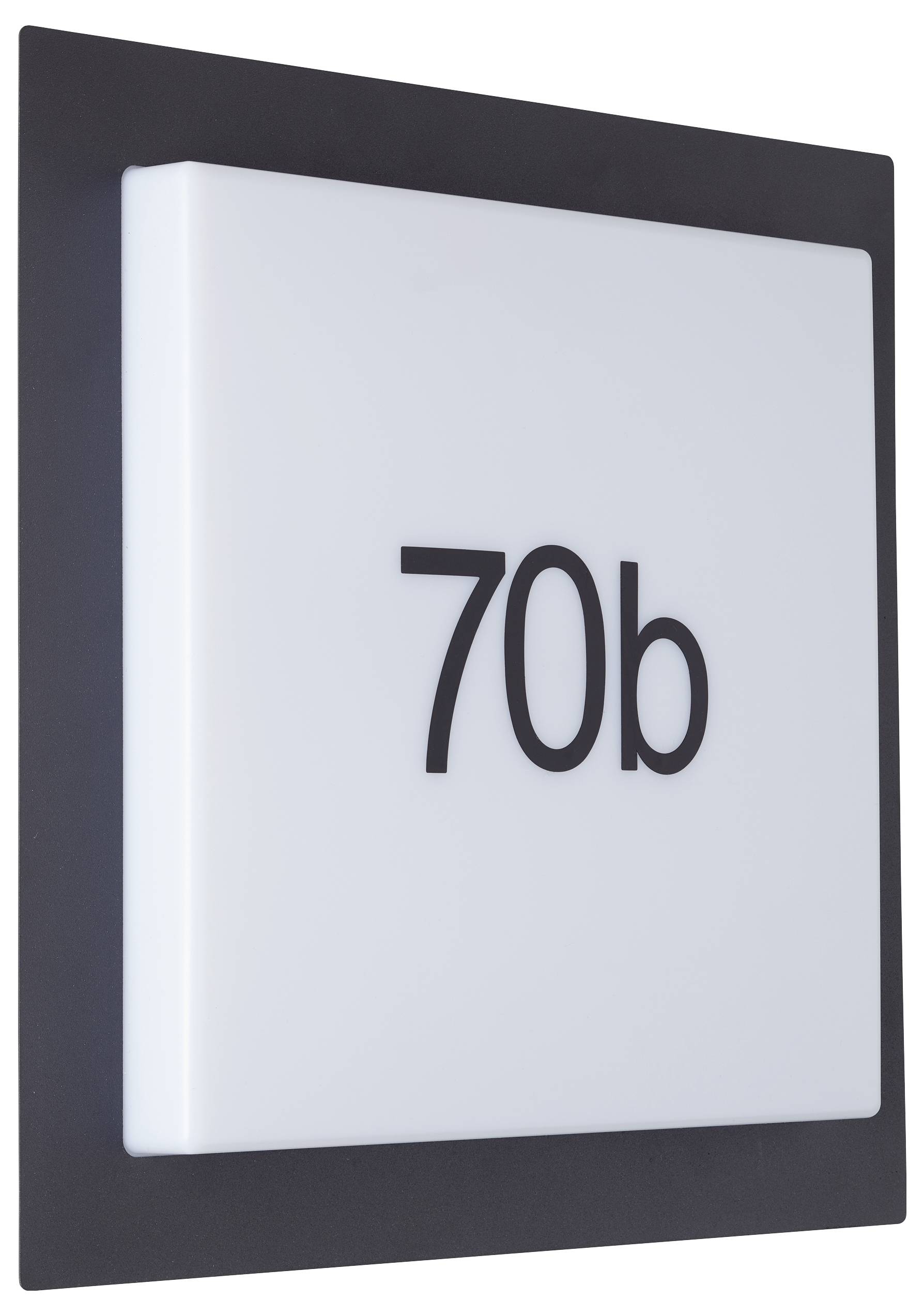 Gebäudenummernschild mit der Aufschrift '70b' auf weißem Hintergrund, umgeben von einem schwarzen Rahmen.