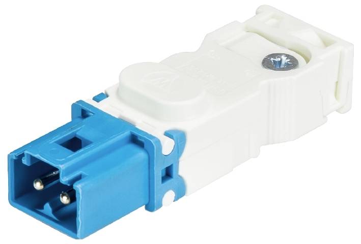 Ein weiß-blaues elektrisches Steckverbindergehäuse mit Verschraubung, zur Verbindung elektrischer Leitungen verwendet.