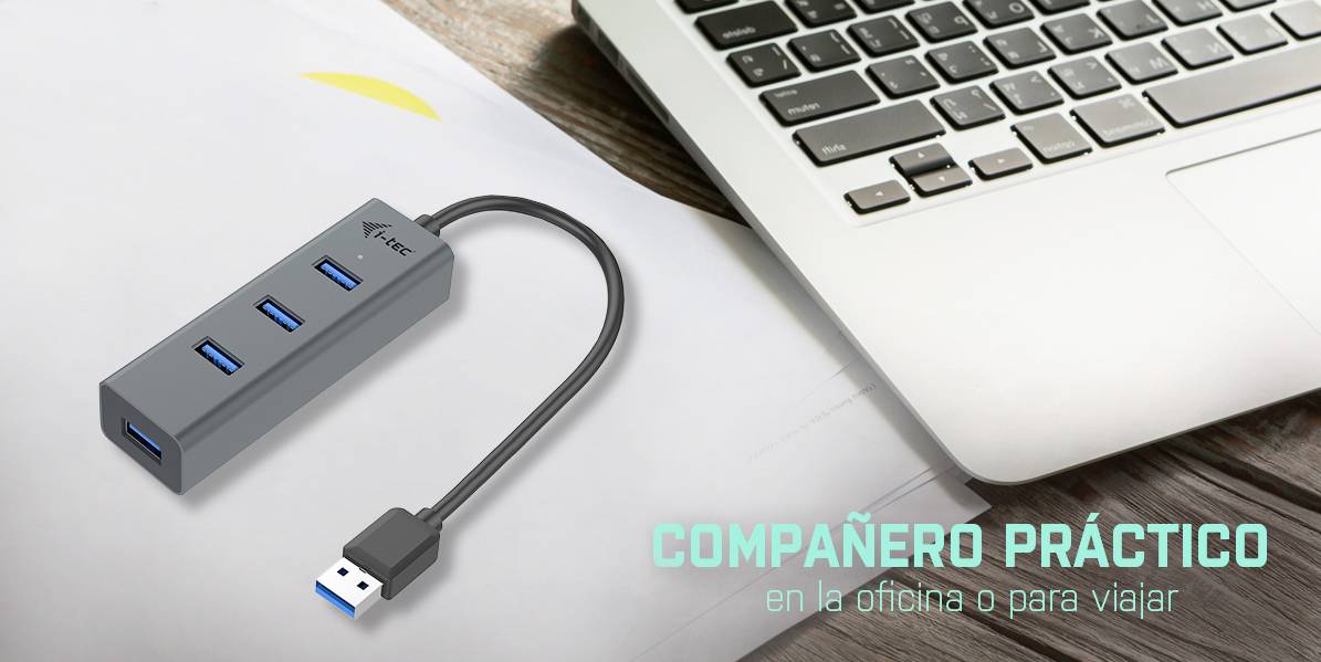 Ein USB-Hub mit vier Ports neben einem Laptop. Text auf Spanisch: 'Compañero práctico en la oficina o para viajar'.