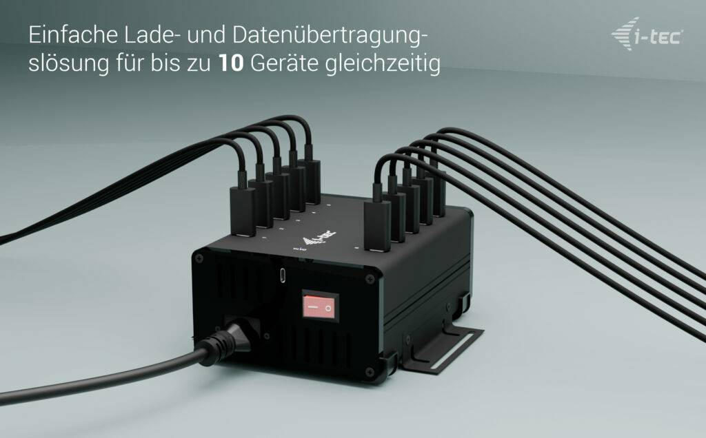'Eine Ladestation mit zehn Anschlüssen und verbundenen Kabeln. Text: Einfache Lade- und Datenübertragungslösung für bis zu 10 Geräte gleichzeitig.'