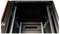 Innenansicht eines leeren Serverschranks mit offenen Seiten und montierten Schienen. Ideal für Netzwerk- oder Serverhardware.