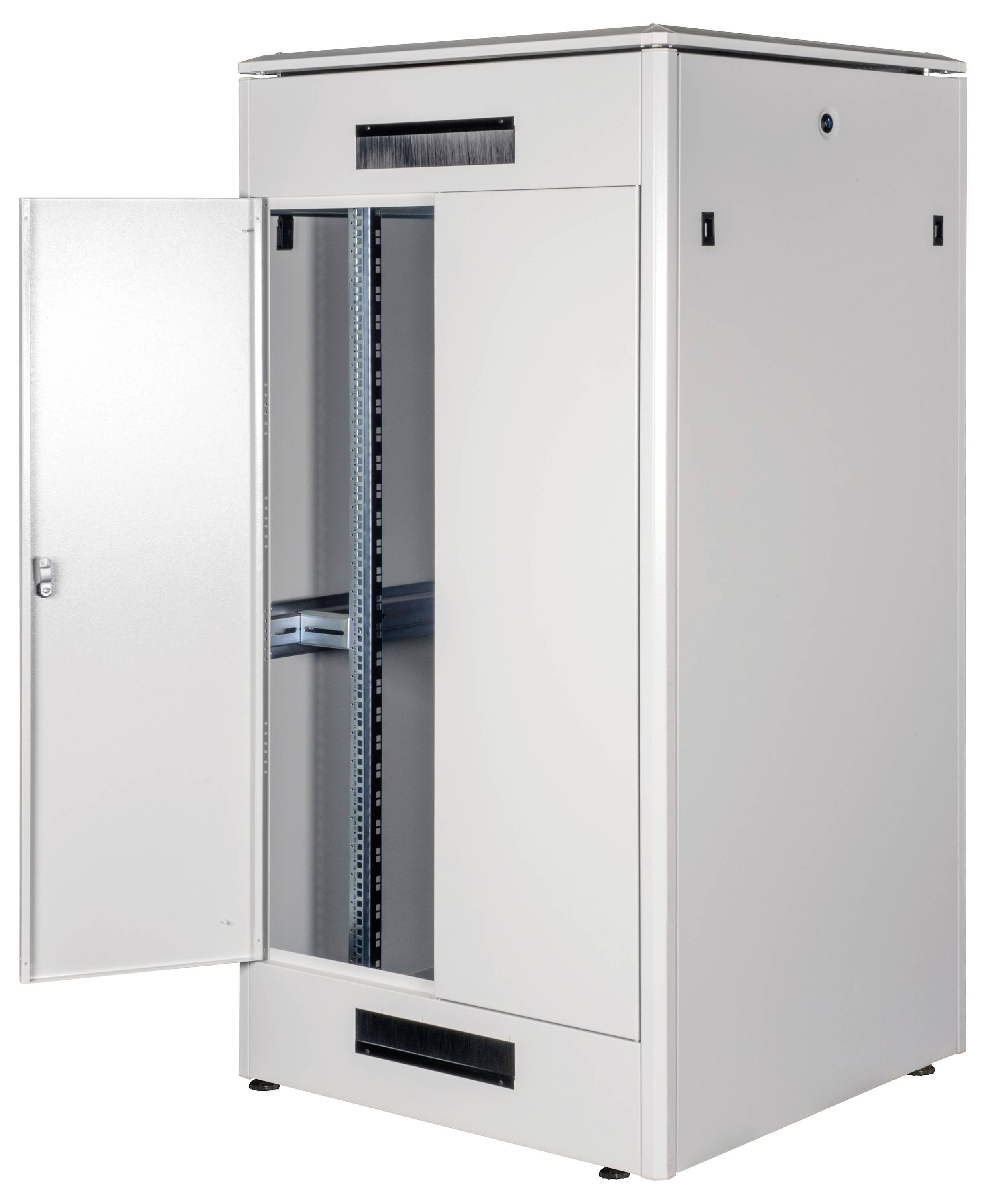 Ein weißer, leerer Server-Rack-Schrank mit offen stehender Tür, zeigt den inneren metallischen Rahmen und Schienen für Servereinbau.