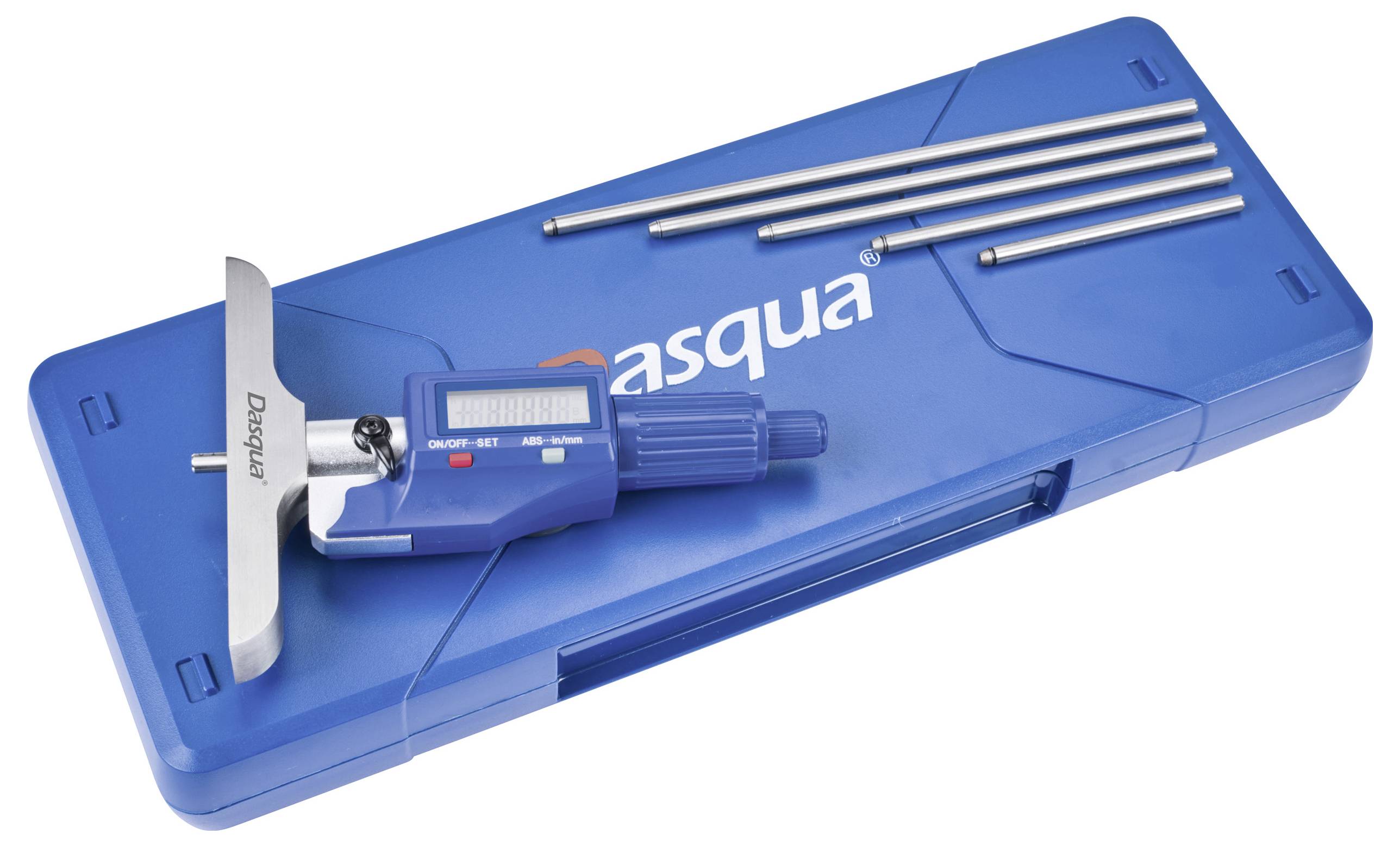 'Digitaler Tiefenmesser in Blau mit Display auf blauem Etui, daneben mehrere silberne Messstäbe. Marke: Dasqua.'