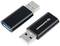 Zwei USB-Sticks, schwarzes Gehäuse, einer mit 'SUPREME' Logo. Beide zeigen USB-Stecker und -Ports.