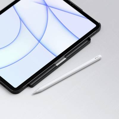 Ein Tablet mit einem weißen Bildschirm liegt auf einer grauen Oberfläche, daneben ein weißer Stift.