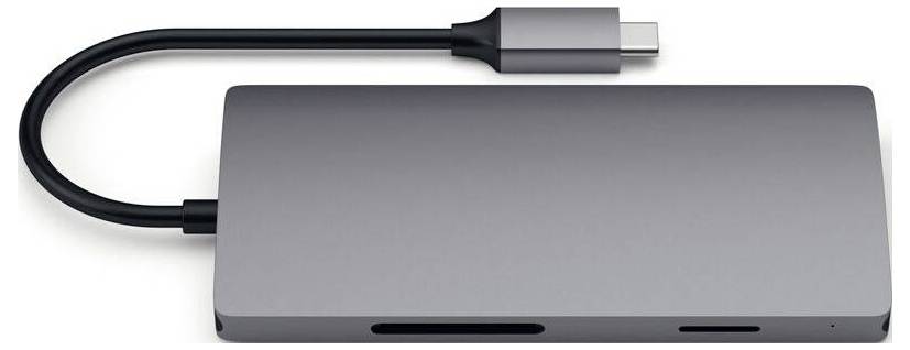 Grau-metallic USB-C-Hub mit einem kurzen, flexiblen Kabel und mehreren Anschlüssen an der Seite für erweiterte Konnektivität.