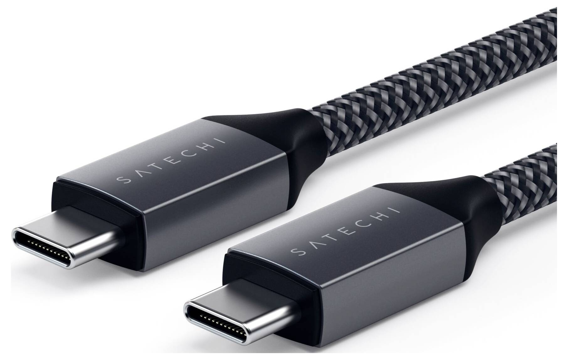 Zwei geflochtene USB-C-Kabel mit schwarz-grauen Steckern, auf denen der Markenname 'Satechi' steht.