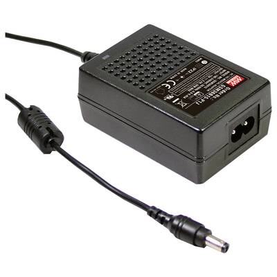 Schwarzes Netzteil mit Stecker. Etikett zeigt Spezifikationen und CE-Kennzeichen. Verwendet für elektronische Geräte. Kabelanschlüsse sichtbar.