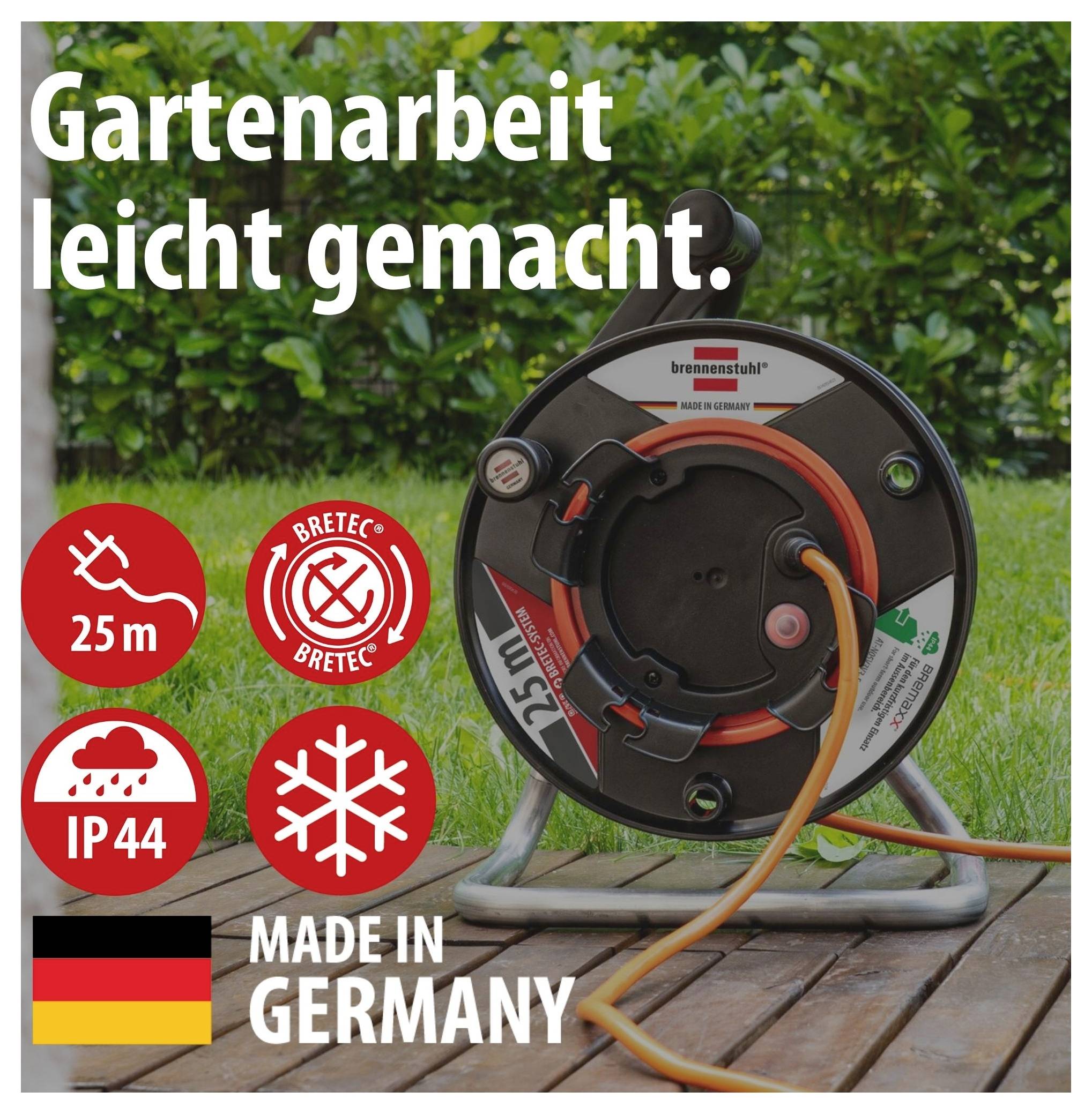 Werbeabbildung einer Gartenkabeltrommel im Gras; Text: 'Gartenarbeit leicht gemacht.', 25 m, IP44, 'Made in Germany'.