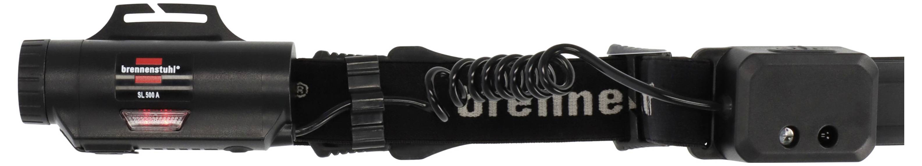 Eine schwarze Stirnlampe mit elastischem Band und Aufschrift, versehen mit coiled Kabel und rechteckigem Gehäuse; seitliche Ansicht.