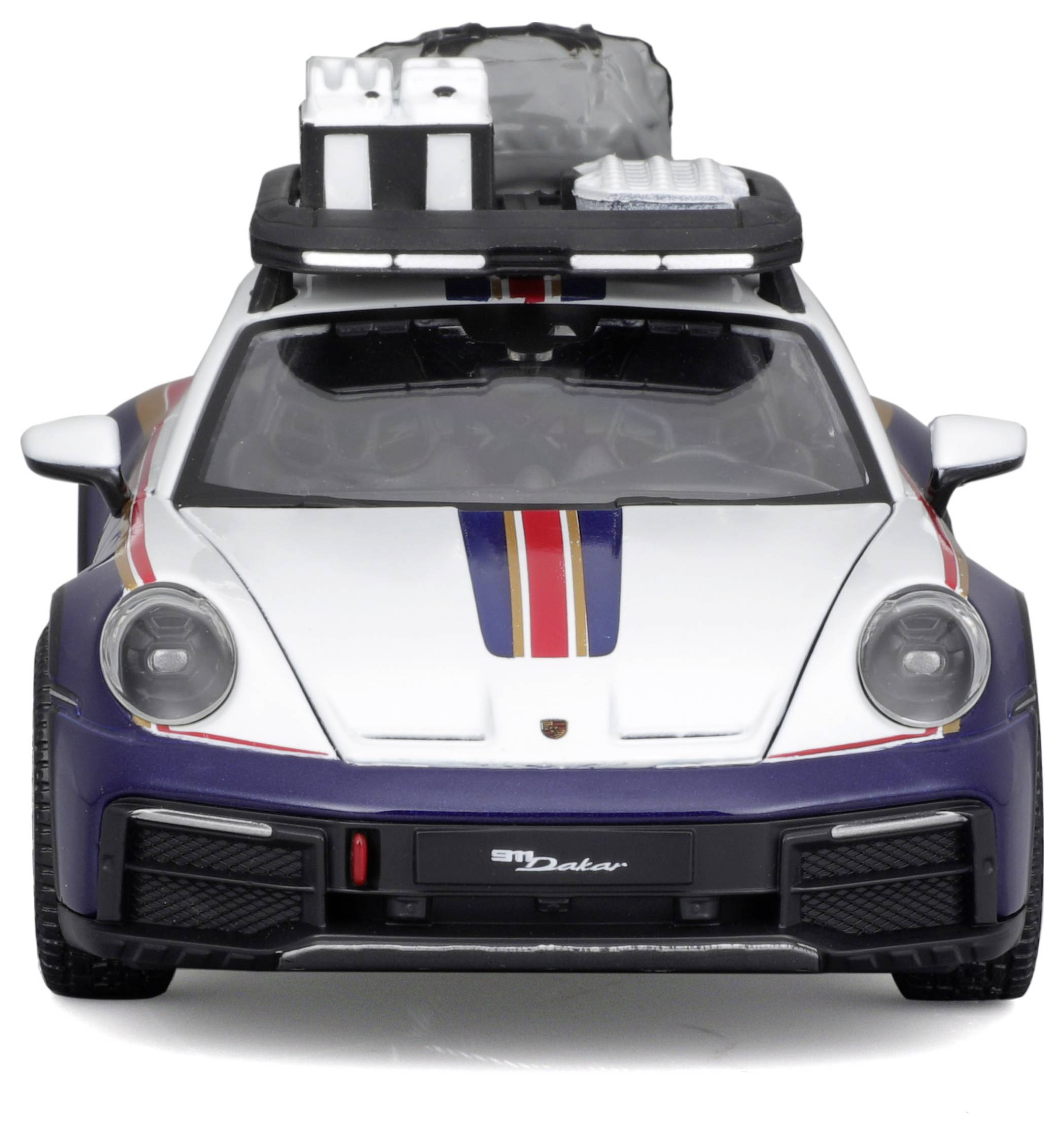 Ein Spielzeugauto mit Rallye-Design, Streifen in Blau, Rot und Gelb. Auf dem Dachgepäckträger befinden sich Koffer und Taschen.