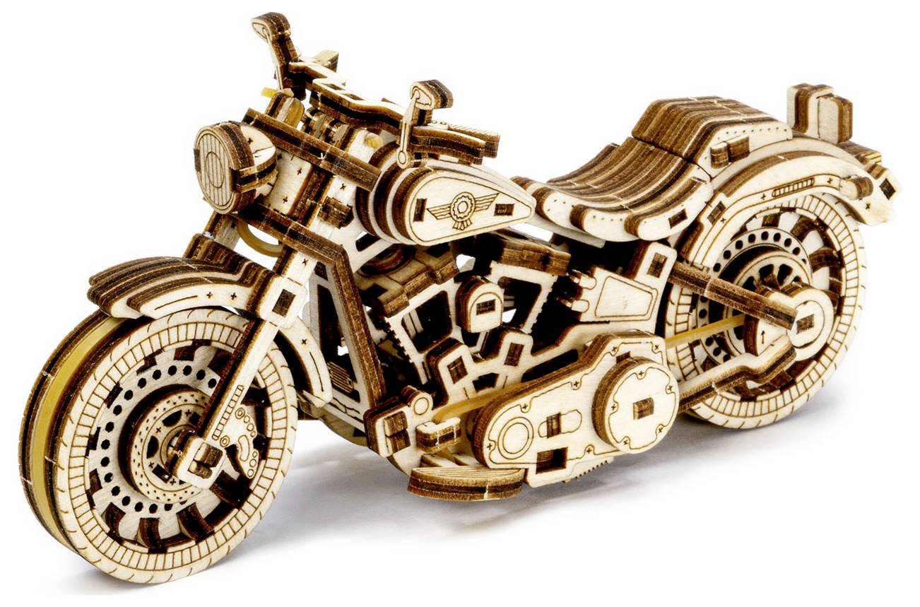 Holzmodell eines detailreichen Motorradbausatzes mit sichtbaren Zahnrädern und Bauteilen.