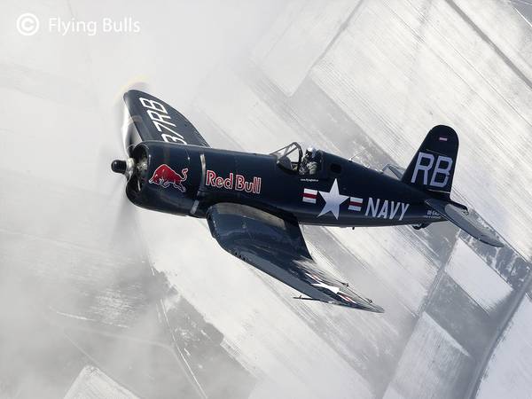 Revell 05641 Flying Bulls F4U-4 Corsair Flugmodell Bausatz 1:48