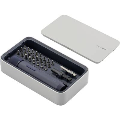 Ein silbernes Schraubendreher-Set mit magnetischen Köpfen in einem geöffneten Etui. Enthält einen Griff und zahlreiche Bits in verschiedenen Größen.