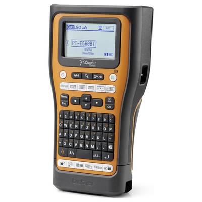 Ein tragbares Etikettiergerät mit Bildschirm und Tastatur im Vordergrund. Das Modell ist orange und schwarz, mit mehreren Funktionstasten.