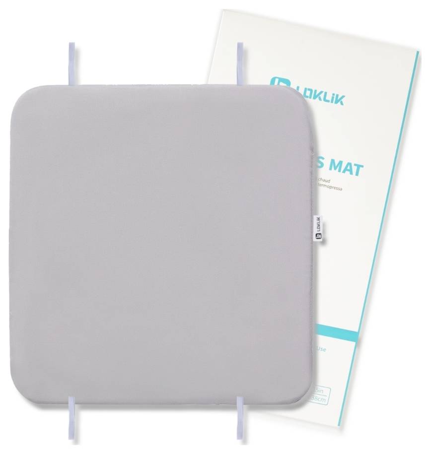 Graue Anti-Rutsch-Matte vor Verpackung mit blauem Text. Matte mit zwei Schlaufen an den Ecken.