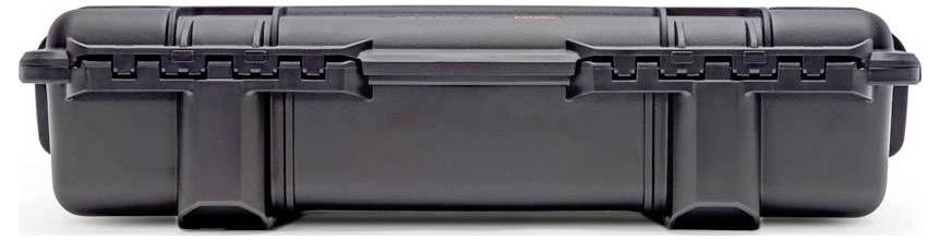 Ein schwarzer, robuster Schutzkoffer mit verstärkten Scharnieren und Riegeln, geeignet für den sicheren Transport empfindlicher Gegenstände.