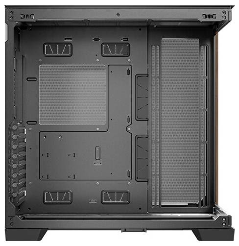 Leeres Computergehäuse von innen mit Platz für Mainboard, Lüfter und Kabelmanagement.