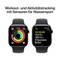 Zwei Smartwatch-Bildschirme: links zeigt Aktivitätsringe, rechts Trainingsdaten für Schwimmen, wie Kalorien und Bahnen. Text: 'Workout- und Aktivitätstracking mit Sensoren für Wassersport'.