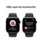 Zwei Smartwatch-Bildschirme zeigen eine SOS-Benachrichtigung. Links: Kontaktfoto mit Name. Rechts: Uhrzeit und Unfallmeldung.