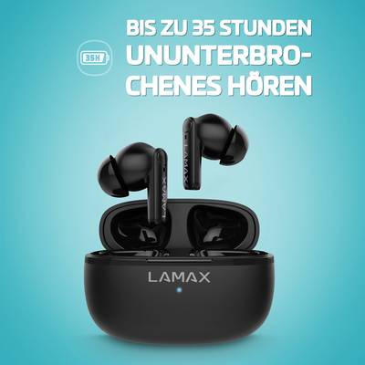 Schwarze kabellose Ohrhörer von Lamax in einer offenen Ladehülle vor blauem Hintergrund, mit Text 'Bis zu 35 Stunden ununterbrochenes Hören'.