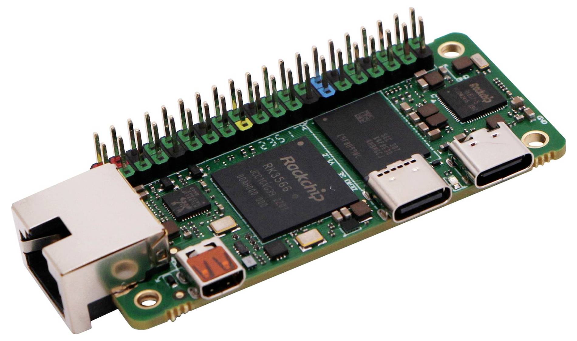 Kleines, grünes Entwicklerboard mit Mikrochip, USB-C-Anschlüssen und Ethernet-Port, geeignet für elektronische Projekte und Prototypen.