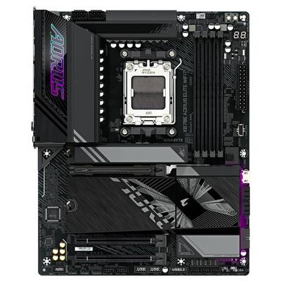 Motherboard mit AM5-Sockel und RGB-Beleuchtung, 4 RAM-Steckplätze, mehrere PCIe-Slots und Anschlüsse, Darstellung von GIGABYTE AORUS.