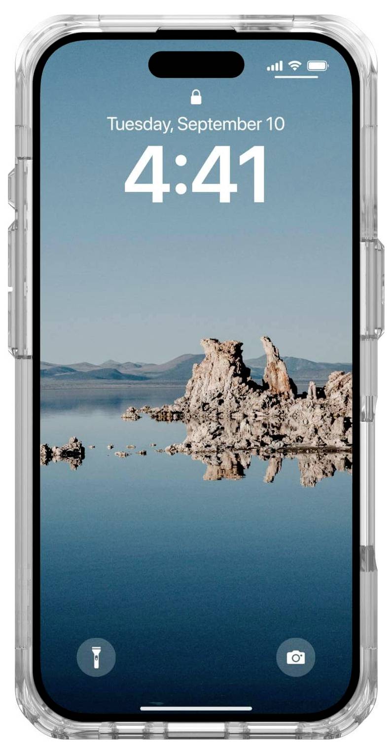 Ein Smartphone mit durchsichtigem Case zeigt den Startbildschirm. Das Datum ist 'Dienstag, 10. September', die Uhrzeit '4:41'. Hintergrundbild: Landschaft mit Wasser und Felsen.