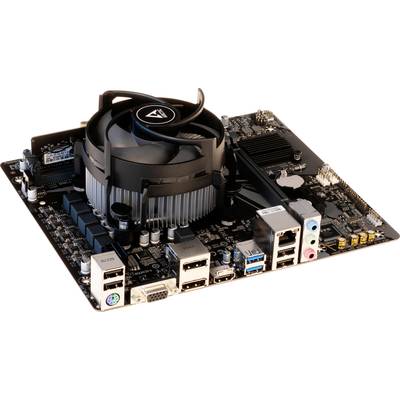 Nahaufnahme eines Computer-Motherboards mit installierter CPU-Kühlung. Sichtbar sind mehrere USB-Anschlüsse und Audio-Ports.