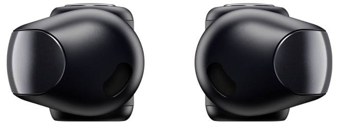 Zwei schwarze, kabellose Ohrhörer, von oben gesehen, auf weißem Hintergrund.