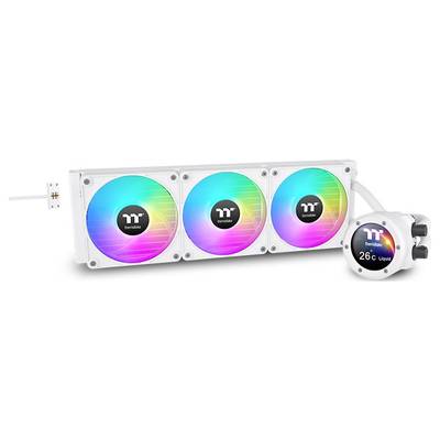 Drei RGB-Lüfter in einem Computergehäuse mit Thermaltake-Logo, verbunden mit einem Temperaturanzeiger, der 26°C anzeigt.
