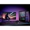 Ein Schreibtisch mit beleuchtetem Gaming-Setup: Monitor zeigt ein Rennspiel; nebenan ein beleuchteter Gaming-PC, Tastatur und Maus.