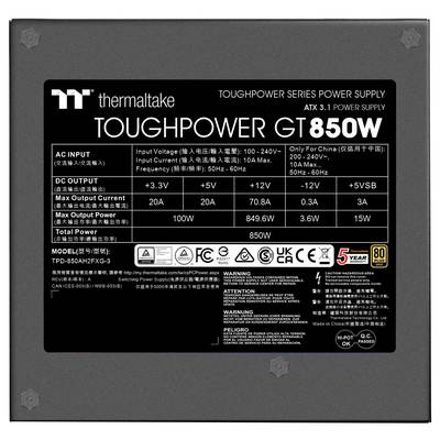 'Stromversorgungseinheit Toughpower GT850W von Thermaltake. Eingangs- und Ausgangsdetails: AC 100-240V, DC +3.3V, +5V, +12V, -12V, +5VSB.'